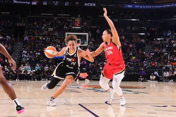 Bria Hartley of the Phoenix Mercury drives to the basket during the game against the Las Vegas Aces on September 19, 2021 at Footprint Center in...