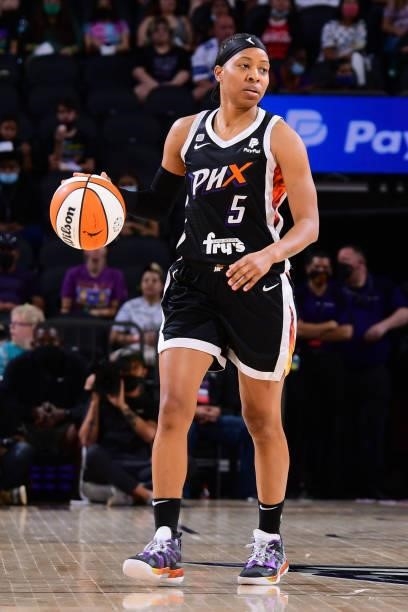 Shey Peddy of the Phoenix Mercury dribbles the ball during the game against the Las Vegas Aces on September 19, 2021 at Footprint Center in Phoenix,...