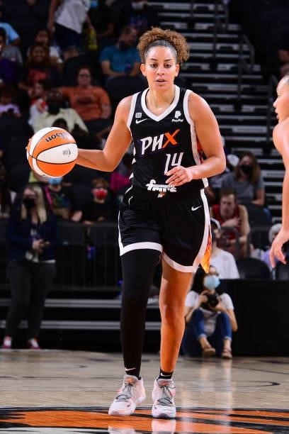 Bria Hartley of the Phoenix Mercury dribbles the ball during the game against the Las Vegas Aces on September 19, 2021 at Footprint Center in...