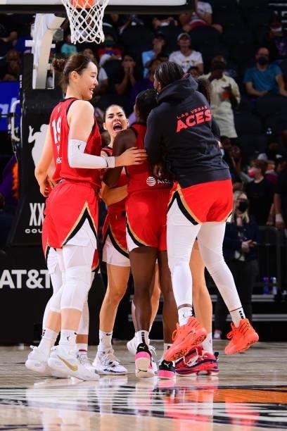 Kelsey Plum and the Las Vegas Aces celebrate during the game against the Phoenix Mercury on September 19, 2021 at Footprint Center in Phoenix,...