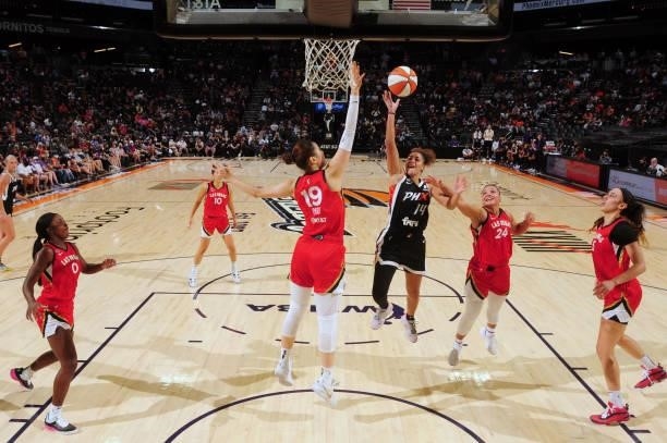 Bria Hartley of the Phoenix Mercury shoots the ball during the game against the Las Vegas Aces on September 19, 2021 at Footprint Center in Phoenix,...