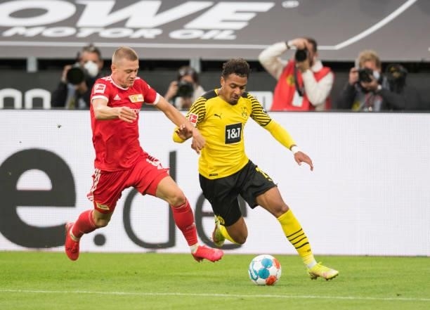 Donyell Malen in action during the Bundesliga match between Borussia Dortmund and 1. FC Union Berlin on September 19, 2021 in Dortmund, Germany.