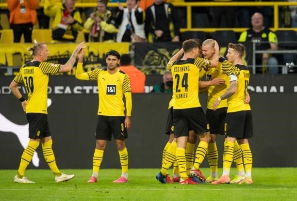 Erling Haaland celebrates his goal to the 4:2 with his teammates during the Bundesliga match between Borussia Dortmund and 1. FC Union Berlin on...