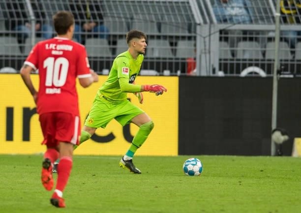 Goalkeeper Gregor Kobel in action during the Bundesliga match between Borussia Dortmund and 1. FC Union Berlin on September 19, 2021 in Dortmund,...