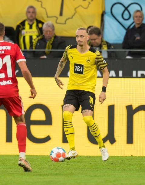 Marius Wolf in action during the Bundesliga match between Borussia Dortmund and 1. FC Union Berlin on September 19, 2021 in Dortmund, Germany.