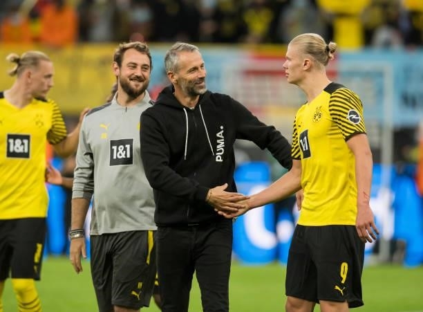 Head coach Marco Rose and Erling Haaland after the Bundesliga match between Borussia Dortmund and 1. FC Union Berlin on September 19, 2021 in...