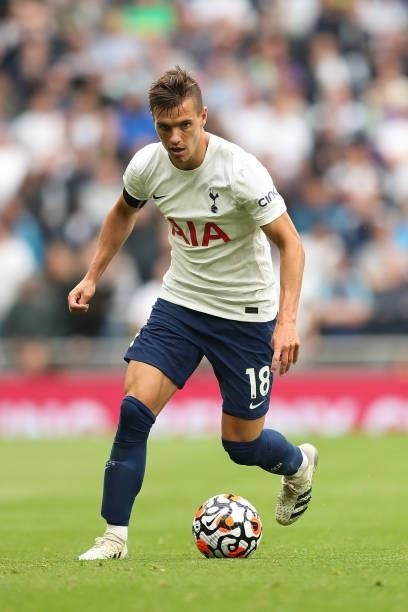Giovani Lo Celso of Tottenham Hotspur during the Premier League match between Tottenham Hotspur and Chelsea at Tottenham Hotspur Stadium on September...