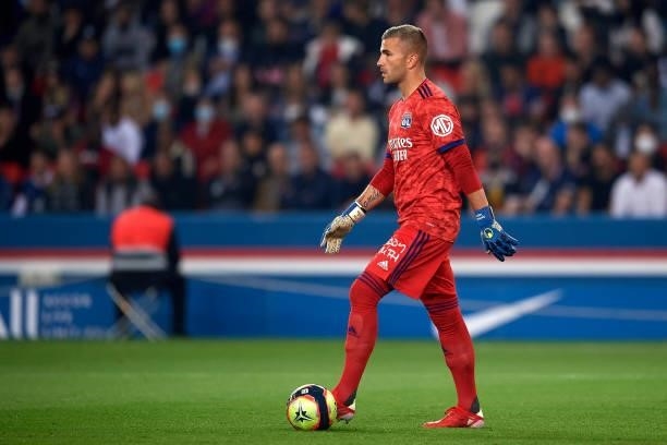 Anthony Lopes of Olympique Lyonnais controls the ball during the Ligue 1 Uber Eats match between Paris Saint Germain and Lyon at Parc des Princes on...