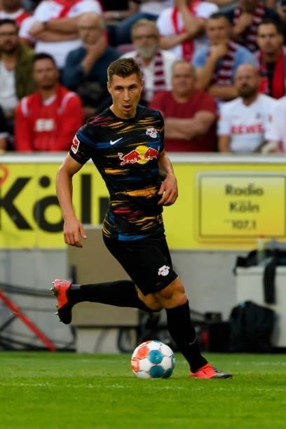 Willi Orban of RB Leipzig controls the ball during the Bundesliga match between 1. FC Koeln and RB Leipzig at RheinEnergieStadion on September 18,...