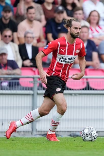 Davy Propper of PSV during the Dutch Eredivisie match between PSV v Feyenoord at the Philips Stadium on September 19, 2021 in Eindhoven Netherlands