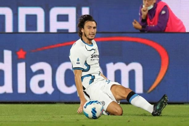 Matteo Darmian of FC Internazionale in action during the Serie A match between ACF Fiorentina v FC Internazionale on September 21 in Florence, Italy.