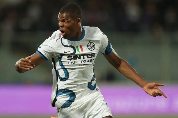 Denzel Dunfries of FC Internazionale in action during the Serie A match between ACF Fiorentina v FC Internazionale on September 21 in Florence, Italy.