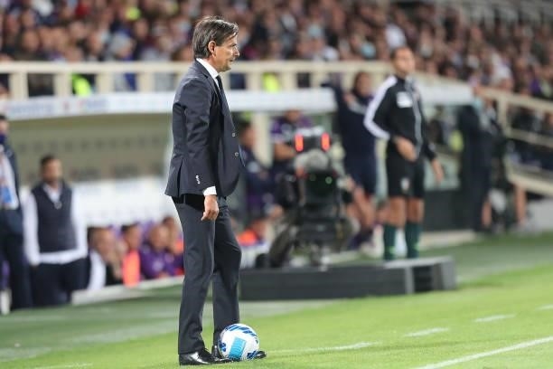 Simone Inzaghi manager of FC Internazionale gestures during the Serie A match between ACF Fiorentina v FC Internazionale on September 21 in Florence,...