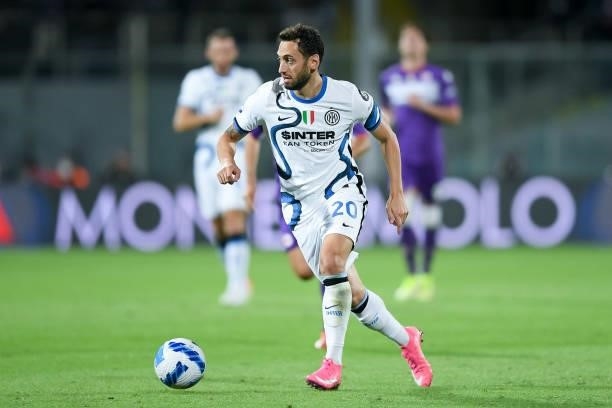 Hakan Calhanoglu of FC Internazionale during the Serie A match between ACF Fiorentina and FC Internazionale at Stadio Artemio Franchi, Florence,...