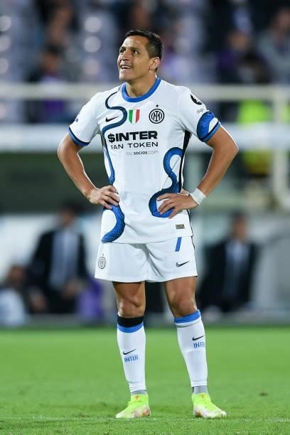 Alexis Sanchez of FC Internazionale looks dejected during the Serie A match between ACF Fiorentina and FC Internazionale at Stadio Artemio Franchi,...