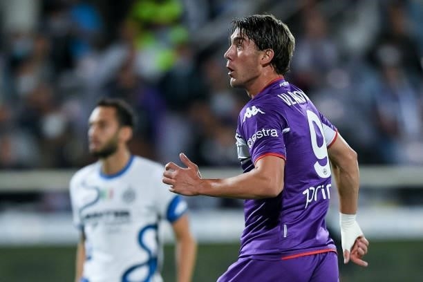 Dusan Vlahovic of ACF Fiorentina looks on during the Serie A match between ACF Fiorentina and FC Internazionale at Stadio Artemio Franchi, Florence,...