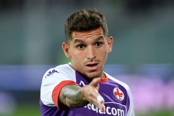 Lucas Torreira of ACF Fiorentina gestures during the Serie A match between ACF Fiorentina and FC Internazionale at Stadio Artemio Franchi, Florence,...