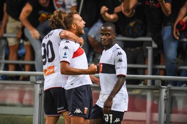 Domenico Criscito celebrates after scoring a goal 2-2 during the Italian football Serie A match Bologna FC vs Genoa CFC on September 21, 2021 at the...