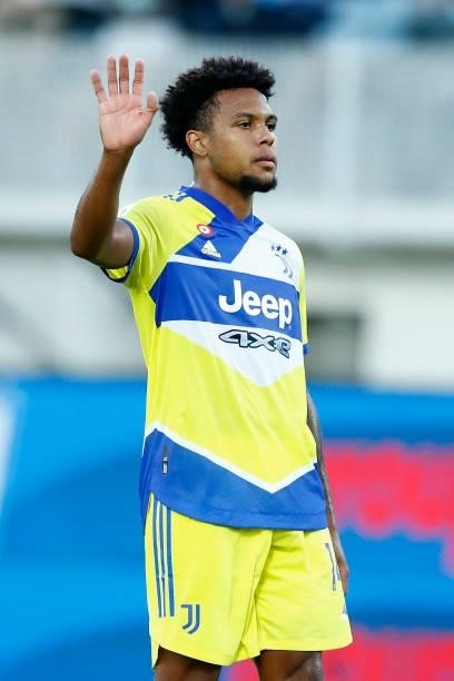 Weston McKennie of Juventus gestures during the Serie A match between Spezia Calcio and Juventus at Stadio Alberto Picco on September 22, 2021 in La...