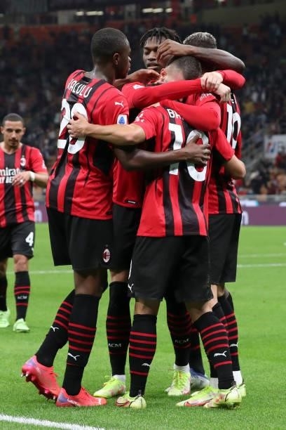 Brahim Díaz of AC Milan celebrates his goal with his team-mates during the Serie A match between AC Milan and Venezia FC at Stadio Giuseppe Meazza on...
