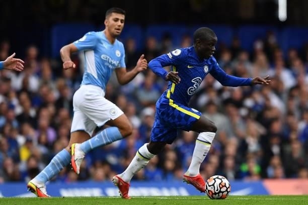 Chelsea's French midfielder N'Golo Kante controls the ball during the English Premier League football match between Chelsea and Manchester City at...