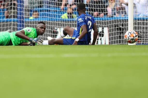 Chelsea goalkeeper Edouard Mendy keeps his eye on the ball during the Premier League match between Chelsea and Manchester City at Stamford Bridge on...