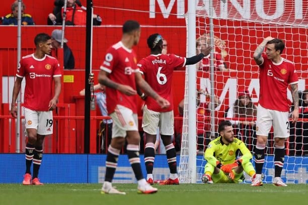 Dejected Manchester United players after Aston Villa they scored the winning goal during the Premier League match between Manchester United and Aston...