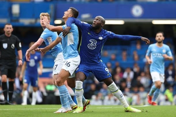 Rodrigo of Man City and Romelu Lukaku of Chelsea during the Premier League match between Chelsea and Manchester City at Stamford Bridge on September...