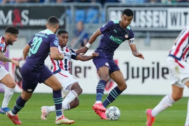 Driess Saddiki of Willem II, Cody Gakpo of PSV during the Dutch Eredivisie match between Willem II v PSV at the Koning Willem II Stadium on September...