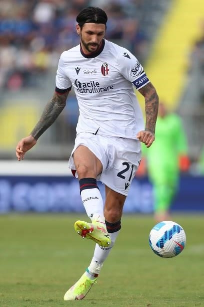 Roberto Soriano of Bologna FC in action during the Serie A match between Empoli FC and Bologna FC at Stadio Carlo Castellani on September 26, 2021 in...
