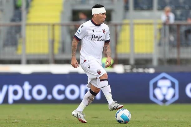 Gary Medel of Bologna FC in action during the Serie A match between Empoli FC and Bologna FC at Stadio Carlo Castellani on September 26, 2021 in...