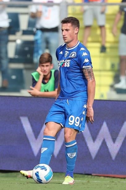 Andrea Pinamonti of Empoli FC in action during the Serie A match between Empoli FC and Bologna FC at Stadio Carlo Castellani on September 26, 2021 in...