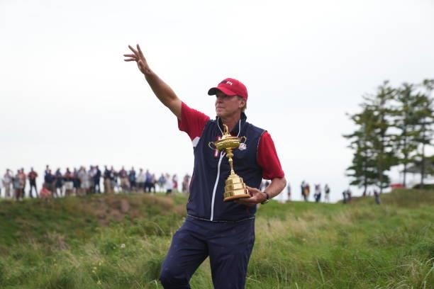 United States Captain Steve Stricker waves to the crowd after the United States victory in the 2020 Ryder Cup at Whistling Straits on September 26,...