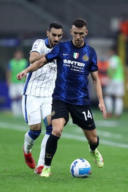 Ivan Perisic of FC Internazionale controls the ball during the Serie A match between FC Internazionale and Atalanta BC at Stadio Giuseppe Meazza on...