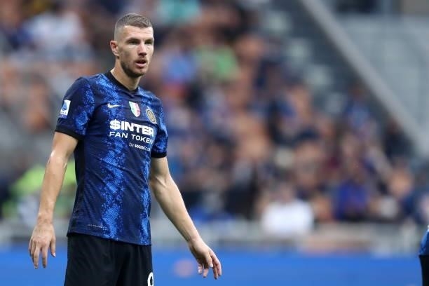 Edin Dzeko of FC Internazionale looks on during the Serie A match between FC Internazionale and Atalanta BC at Stadio Giuseppe Meazza on September...