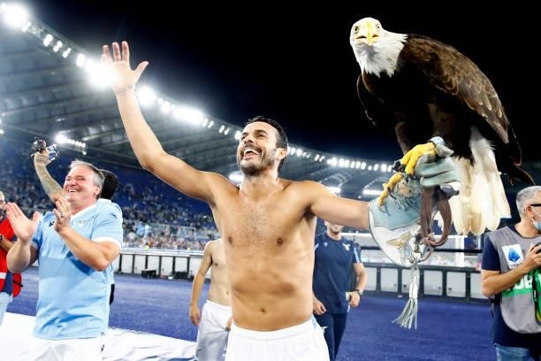 Pedro of SS Lazio celebrates after winning the Serie A match between SS Lazio and AS Roma at Stadio Olimpico on September 26, 2021 in Rome, Italy.