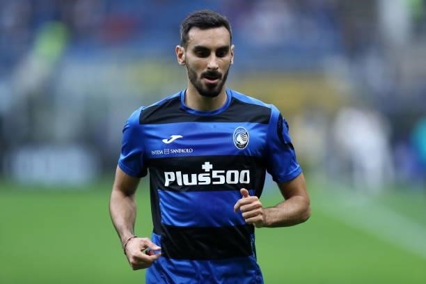 Davide Zappacosta of Atalanta BC warm up prior to the Serie A match between FC Internazionale and Atalanta BC at Stadio Giuseppe Meazza on September...