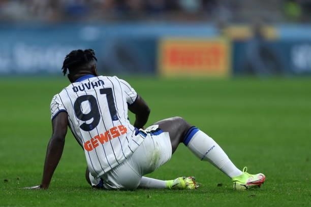 Duvan Zapata of Atalanta BC lies on the ground during the Serie A match between FC Internazionale and Atalanta BC at Stadio Giuseppe Meazza on...