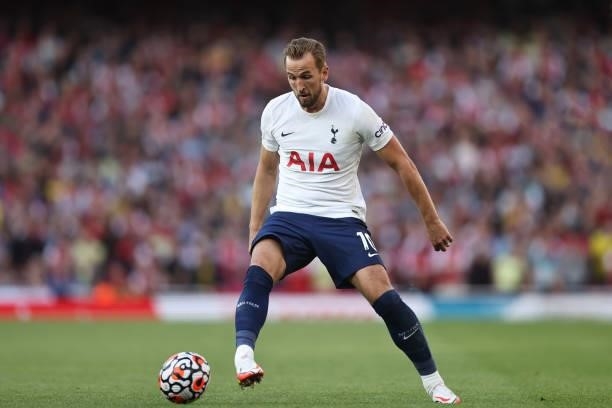 Harry Kane of Tottenham Hotspur during the Premier League match between Arsenal and Tottenham Hotspur at Emirates Stadium on September 26, 2021 in...
