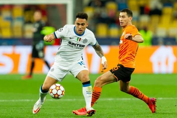Lautaro Martinez of FC Internazionale and Taras Stepanenko of FC Shakhtar Donetsk battle for the ball during the UEFA Champions League group D match...