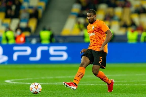 Marlon of FC Shakhtar Donetsk controls the ball during the UEFA Champions League group D match between Shakhtar Donetsk and Inter at Metalist Stadium...