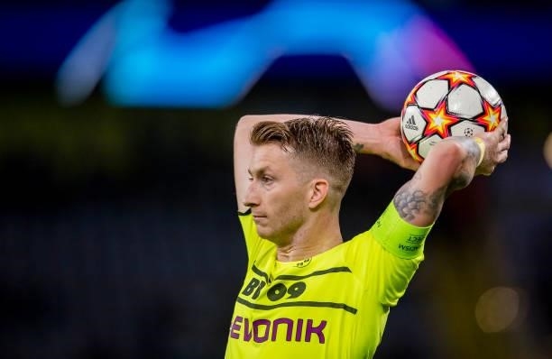 Marco Reus of Borussia Dortmund in action during the Champions League Group C match between Borussia Dortmund and Sporting Lissabon at the Signal...