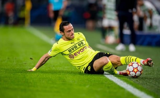 Nico Schulz of Borussia Dortmund in action during the Champions League Group C match between Borussia Dortmund and Sporting Lissabon at the Signal...