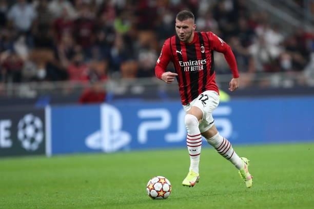 Ante Rebic of AC Milan controls the ball during the UEFA Champions League Group B match between AC Milan and Atletico Madrid at Giuseppe Meazza...