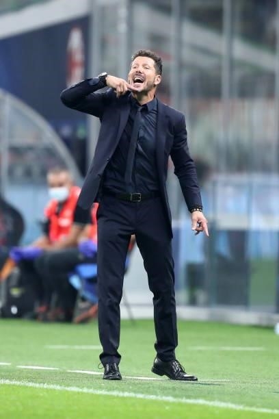 Head coach Diego Simeone of Atletico Madrid gestures during the UEFA Champions League Group B match between AC Milan and Atletico Madrid at Giuseppe...