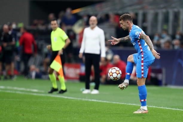 Kieran Trippier of Atletico Madrid controls the ball during the UEFA Champions League Group B match between AC Milan and Atletico Madrid at Giuseppe...
