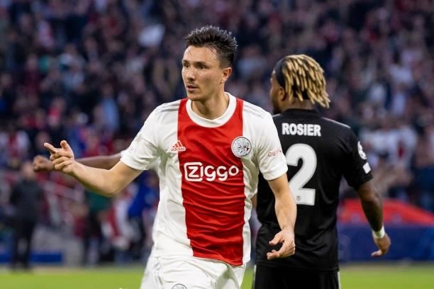 Steven Berghuis of AFC Ajax Celebrates after scoring his teams 1:0 goal during the UEFA Champions League group C match between AFC Ajax and Besiktas...