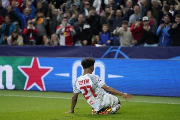 Karim Adeyemi of Salzburg celebrates his goal to 1:0 during the UEFA Champions League group G match between FC Red Bull Salzburg and Lille OSC at Red...