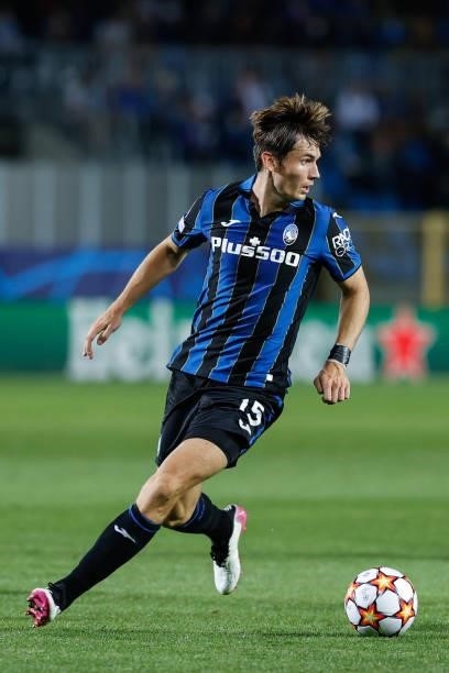 Marten De Roon in action during the UEFA Champions League football match Atalanta BC vs Young Boys on September 29, 2021 at the Gewiss Stadium in...
