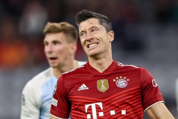 Robert Lewandowski of Bayern Muenchen looks on during the UEFA Champions League group E match between FC Bayern Muenchen and Dinamo Kiev at Allianz...